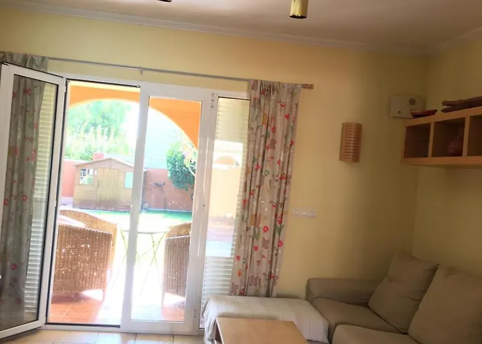 Casa Buganvilla * 알마르다